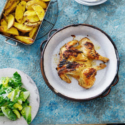 Grillet-kylling-og-grøn-salat-med-mormordressing-og-Citronkartofler_Lindahls2159